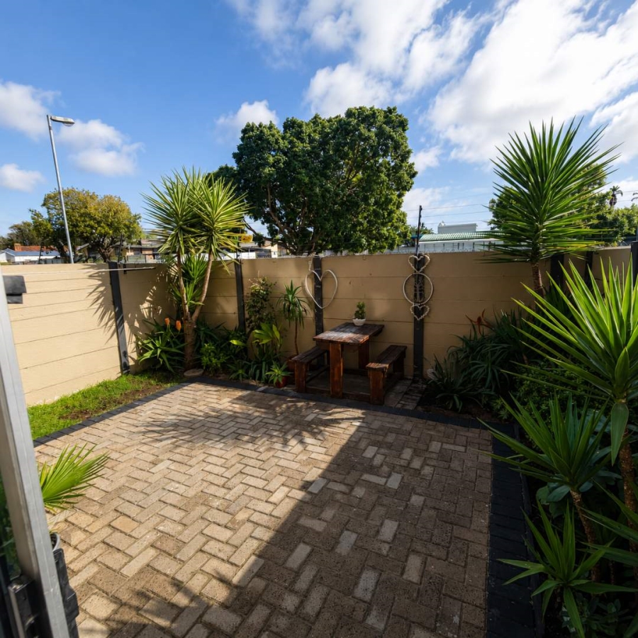2 Bedroom Property for Sale in Windsor Park Western Cape